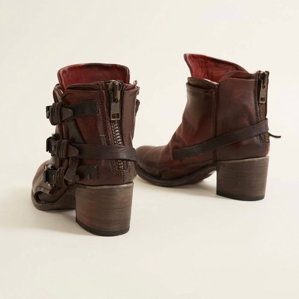 Freebird by Steven Circe Rust Leather Ankle Boots - Picture 4 of 8